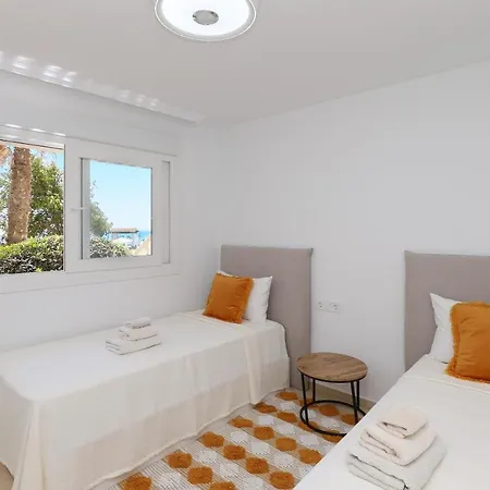 Luxury With Pool View - Playa Real Beachfront * マルベーリャ