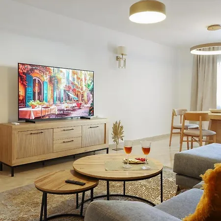 Luxury With Pool View - Playa Real Beachfront Appartamento Marbella