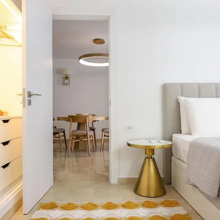 Apartmán Luxury With Pool View - Playa Real Beachfront *