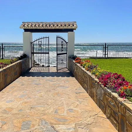 Apartment Luxury With Pool View - Playa Real Beachfront *