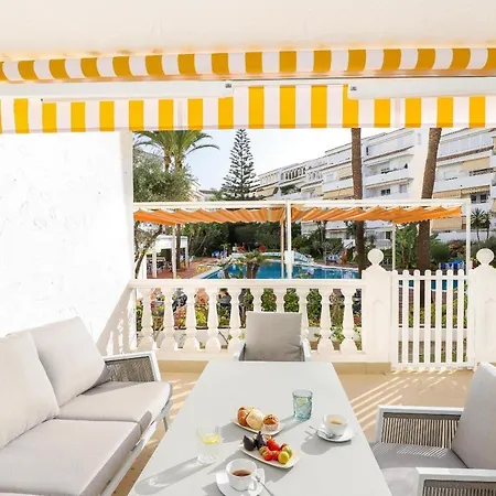 Luxury With Pool View - Playa Real Beachfront Apartment *