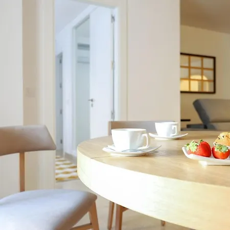 Luxury With Pool View - Playa Real Beachfront * Marbella